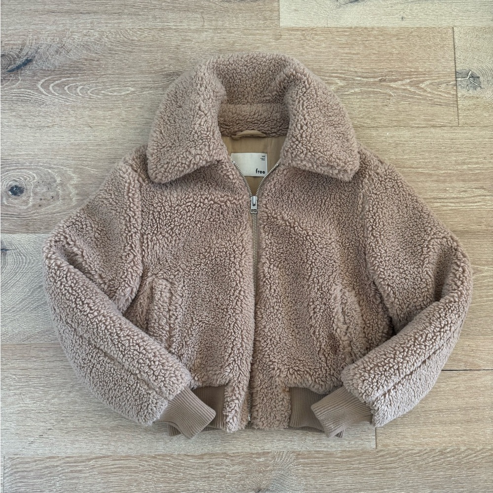 Wilfred Free / Aritzia - Tan Teddy Zip-up Jacket